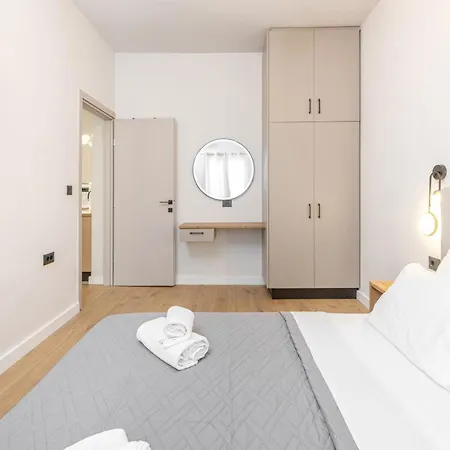 Calma Garitsa Corfu Lägenhet *