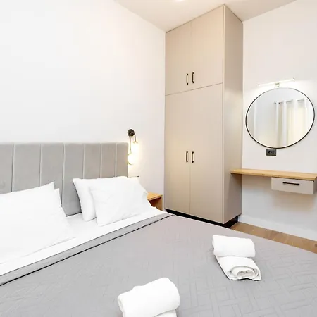 Calma Garitsa Corfu Lägenhet *